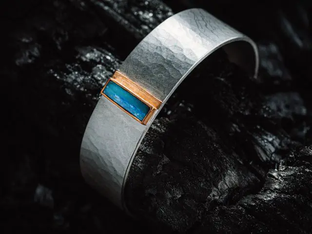 Armreif mit Opal